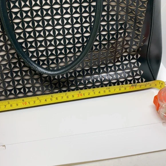 NWT Alaia Large Laser Cut Handbag with pouch and mirror. Black. $3500 retail - Picture 14 of 17